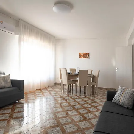 Cama - Qui Vivi La Vera Storia Normanna Lägenhet