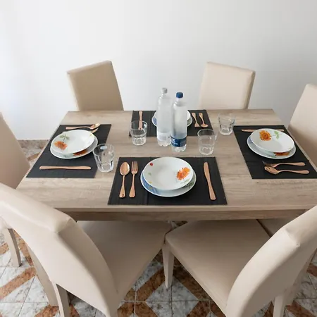 Cama - Qui Vivi La Vera Storia Normanna Lägenhet *