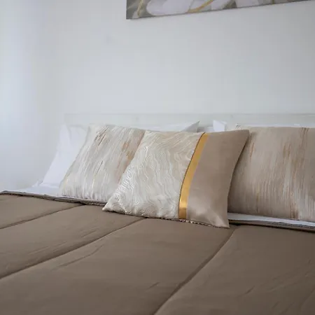 Cama - Qui Vivi La Vera Storia Normanna Lägenhet *